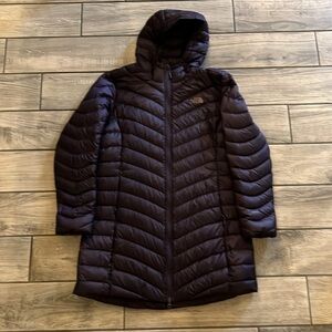 The North Face Women's Dark Purple Down Hooded Jacket, XL EUC